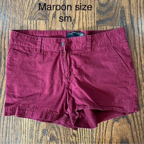 Summer Purge. All clothes are between a 4-6 never worn - Picture 13 of 16